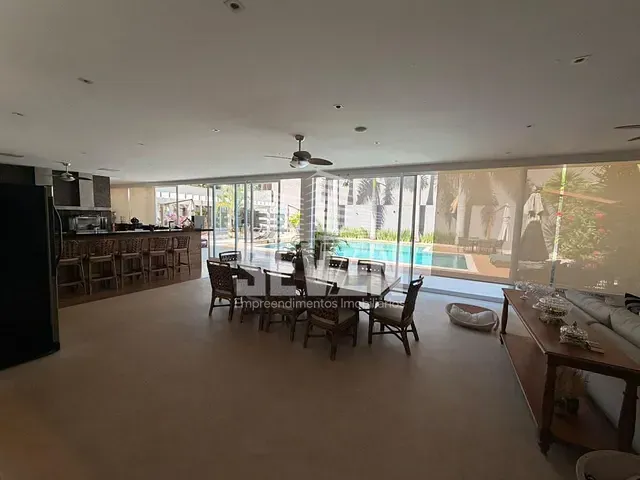 Casa com 2500m² 5 quartos e 8 banheiros, à venda, no bairro Parque Residencial Paineiras em Bauru