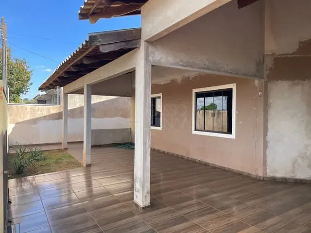 Casa com 300m² 3 quartos e 2 banheiros, à venda, no bairro Pirapó em Apucarana