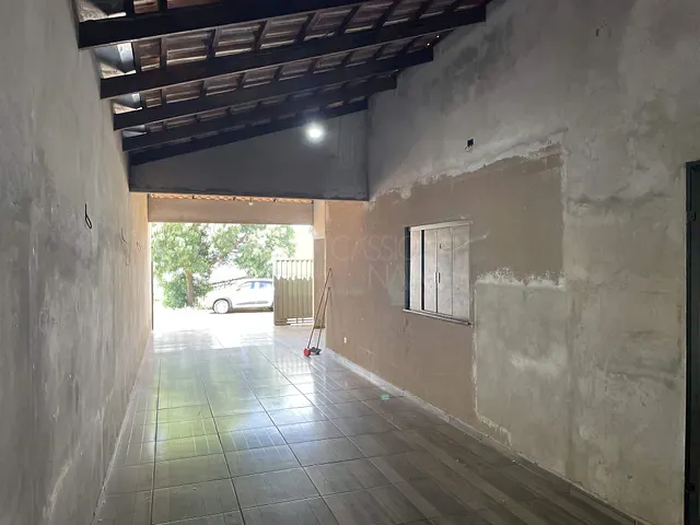 Casa com 300m² 3 quartos e 2 banheiros, à venda, no bairro Pirapó em Apucarana
