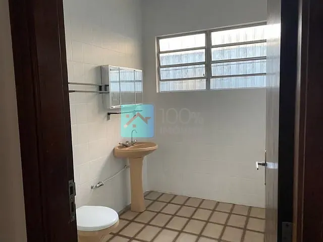 Casa com 280m² 1 quarto e 2 banheiros, à venda, no bairro Jardim das Industrias em São José dos Campos
