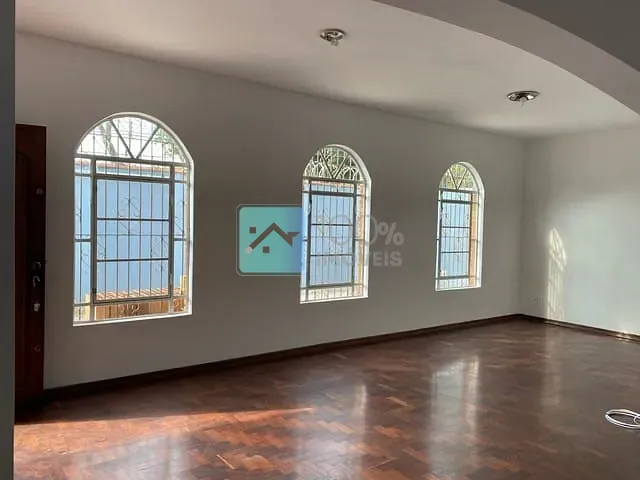 Casa com 280m² 1 quarto e 2 banheiros, à venda, no bairro Jardim das Industrias em São José dos Campos