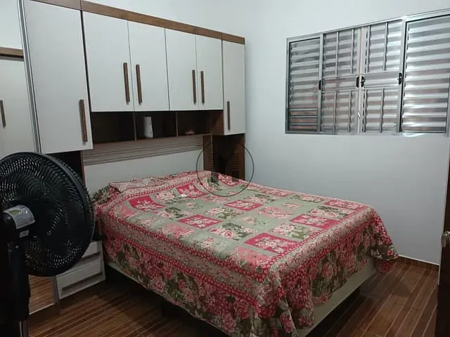 Casa com 140m² 6 quartos e 7 banheiros, à venda, no bairro Jardim Esperança em Guaratinguetá