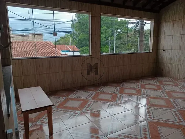 Casa com 140m² 6 quartos e 7 banheiros, à venda, no bairro Jardim Esperança em Guaratinguetá