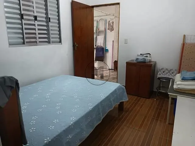 Casa com 140m² 6 quartos e 7 banheiros, à venda, no bairro Jardim Esperança em Guaratinguetá