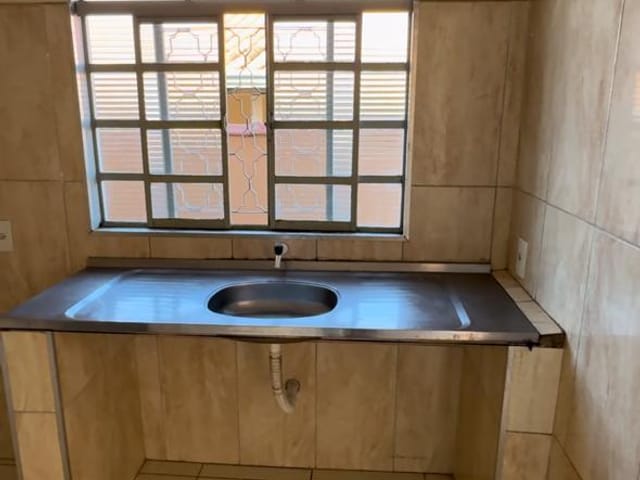 Casa 2 quartos e 1 banheiro, para alugar, no bairro Jardim Lisa em Campinas