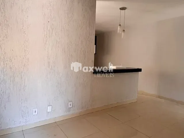 Casa 3 quartos e 2 banheiros, para alugar, no bairro Parque Hayala em Aparecida de Goiânia