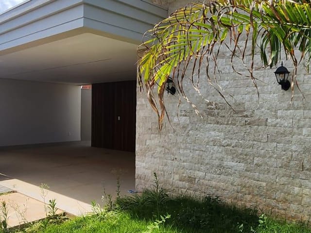 Casa com 408m² 3 quartos e 1 banheiro, à venda, no bairro Jardim Curitiba em Sinop