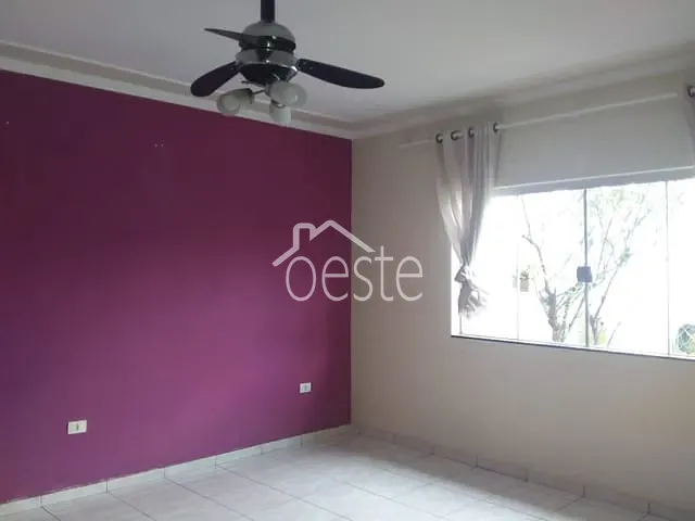 Casa com 250m² 3 quartos e 3 banheiros, para alugar, no bairro Residencial Parque Rochele II em Santa Bárbara D'Oeste