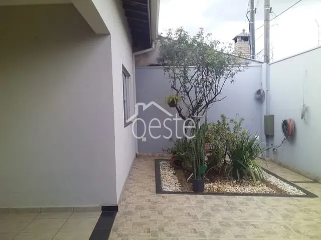 Casa com 250m² 3 quartos e 3 banheiros, para alugar, no bairro Residencial Parque Rochele II em Santa Bárbara D'Oeste