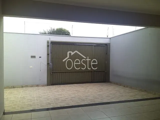 Casa com 250m² 3 quartos e 3 banheiros, para alugar, no bairro Residencial Parque Rochele II em Santa Bárbara D'Oeste