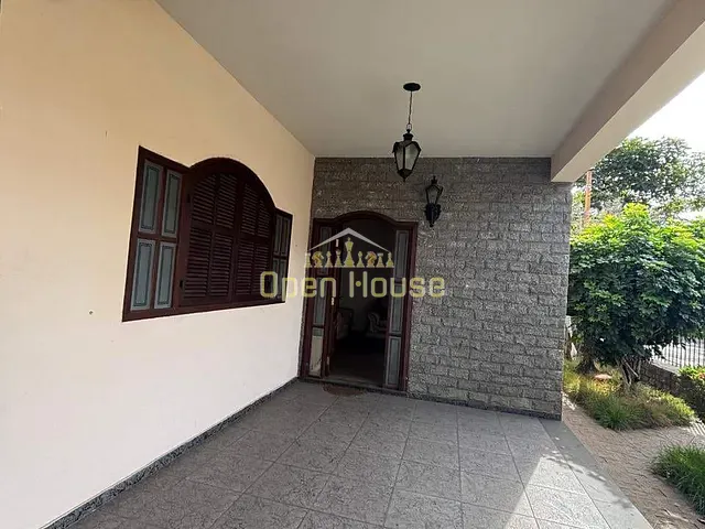 Casa com 390m² 3 quartos e 4 banheiros, à venda, no bairro Niterói em Volta Redonda