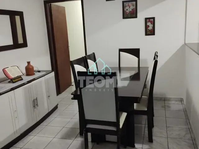 Casa com 138m² 4 quartos e 1 banheiro, à venda, no bairro Cidade Jardim em Taubaté