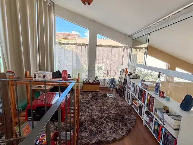 Casa com 550m² 3 quartos e 5 banheiros, à venda, no bairro Vila Brasil em Apucarana