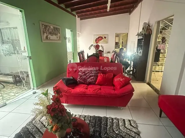 Casa com 205m² 4 quartos e 4 banheiros, à venda, no bairro Horto em Teresina