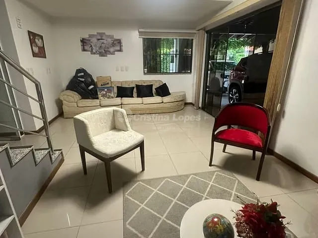 Casa com 205m² 4 quartos e 4 banheiros, à venda, no bairro Horto em Teresina