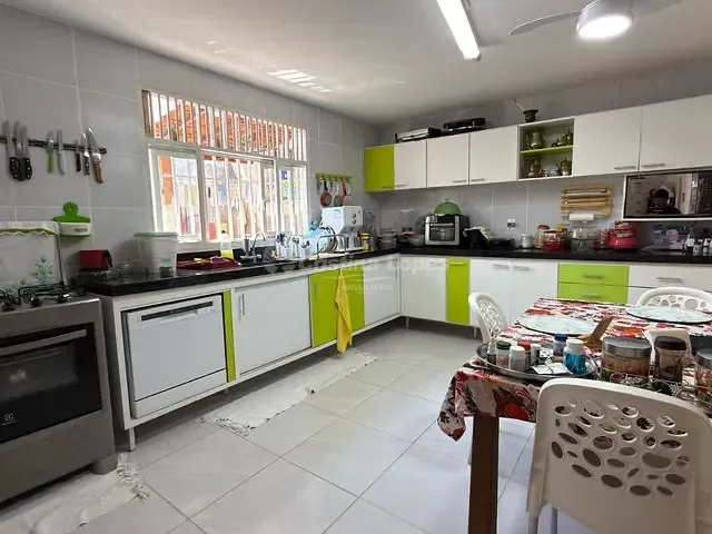 Casa com 205m² 4 quartos e 4 banheiros, à venda, no bairro Horto em Teresina