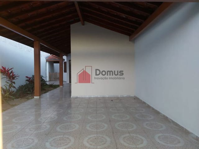 Casa com 190m², à venda ou para alugar, no bairro Jardim Cristina em Pindamonhangaba