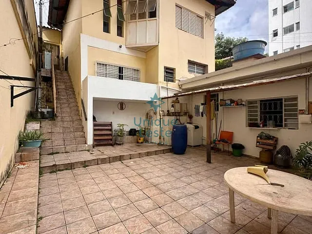 Casa 4 quartos e 5 banheiros, à venda, no bairro Sagrada Família em Belo Horizonte