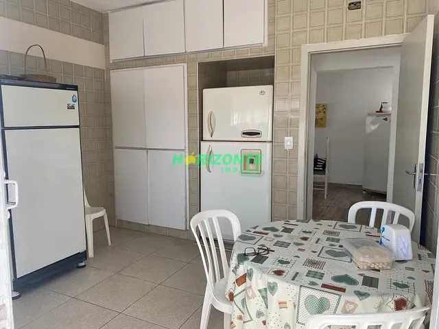 Casa com 300m² 3 quartos e 2 banheiros, à venda, no bairro Praia Grande em Ubatuba