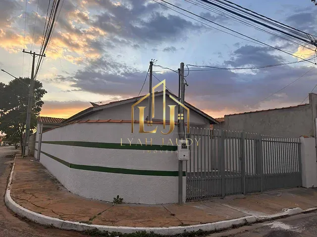 Casa com 200m² 2 quartos e 1 banheiro, à venda, no bairro Cristo Rei em Várzea Grande