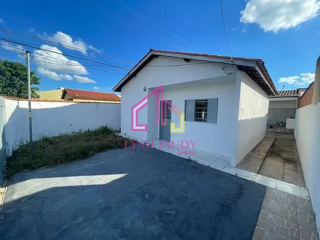 Casa com 200m² 2 quartos e 1 banheiro, à venda, no bairro Cristo Rei em Várzea Grande