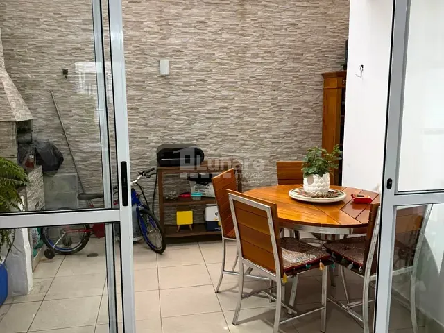 Casa 3 quartos e 3 banheiros, à venda, no bairro Alto Ipiranga em Mogi das Cruzes