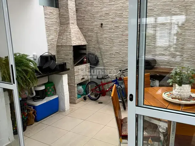 Casa 3 quartos e 3 banheiros, à venda, no bairro Alto Ipiranga em Mogi das Cruzes