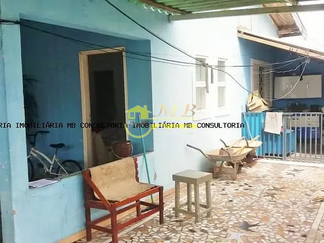 Casa com 295m² 4 quartos e 1 banheiro, à venda, no bairro Parque Dom Pedro II em Campinas