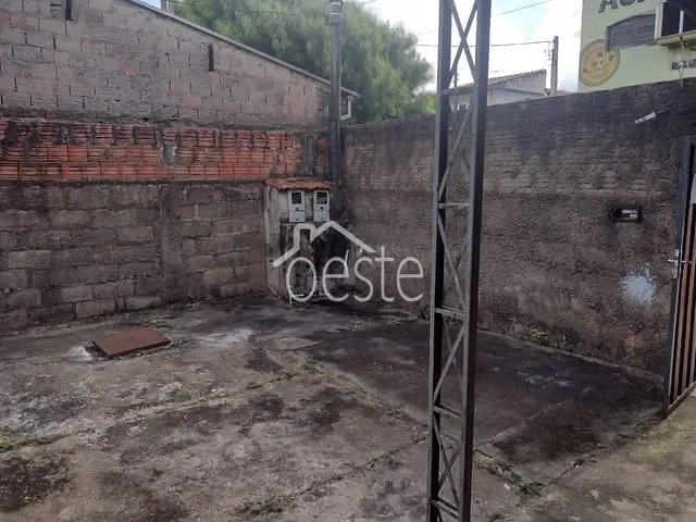 Casa com 250m² 4 quartos e 2 banheiros, à venda, no bairro Jardim Santa Rita de Cássia em Santa Bárbara D'Oeste