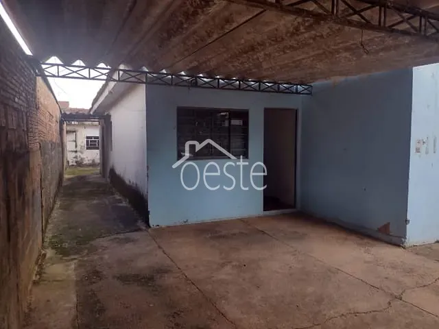 Casa com 250m² 4 quartos e 2 banheiros, à venda, no bairro Jardim Santa Rita de Cássia em Santa Bárbara D'Oeste