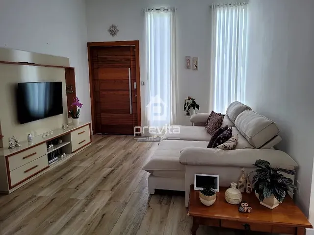 Casa com 300m² 3 quartos e 4 banheiros, à venda, no bairro Itapecirica em Taubaté