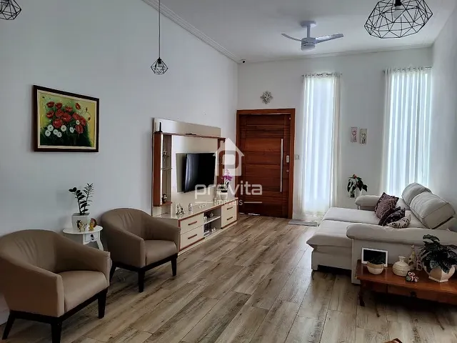 Casa com 300m² 3 quartos e 4 banheiros, à venda, no bairro Itapecirica em Taubaté