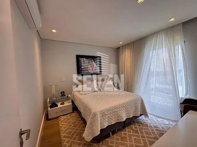 Casa com 327m² 4 quartos e 5 banheiros, à venda, no bairro Jardim São Domingos em Marília