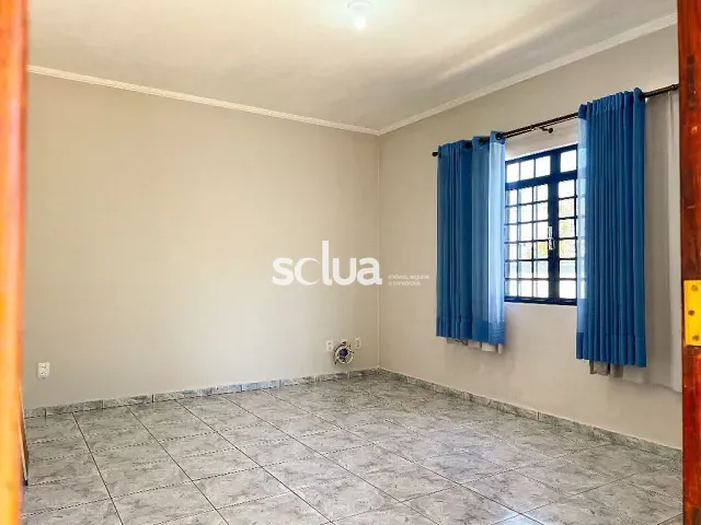 Casa com 300m² 3 quartos e 1 banheiro, à venda, no bairro Loteamento Residencial Fonte Nova em Valinhos