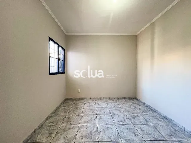Casa com 300m² 3 quartos e 1 banheiro, à venda, no bairro Loteamento Residencial Fonte Nova em Valinhos