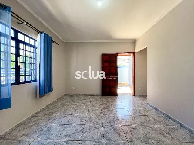 Casa com 300m² 3 quartos e 1 banheiro, à venda, no bairro Loteamento Residencial Fonte Nova em Valinhos