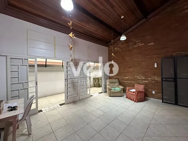 Casa com 360m² 3 quartos e 2 banheiros, à venda, no bairro Recanto dos Coqueirais  em Taubaté