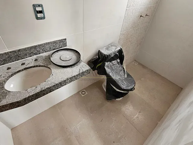 Casa 3 quartos e 2 banheiros, à venda, no bairro Jardim São Marcos em Bom Jesus dos Perdões
