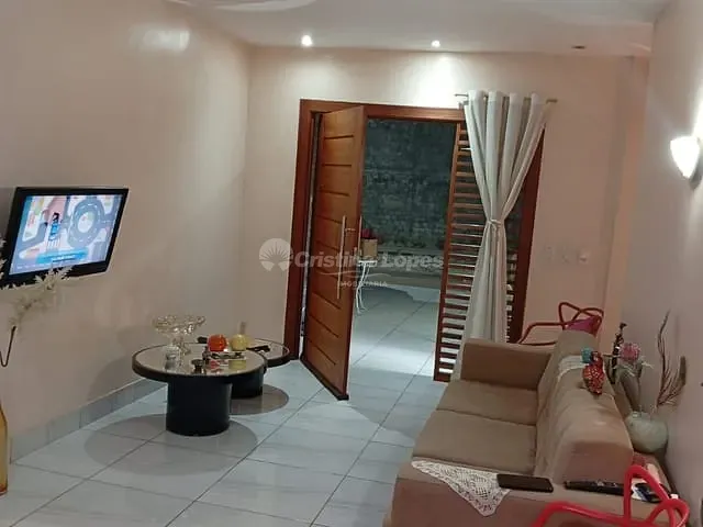 Casa 3 quartos e 2 banheiros, à venda, no bairro Uruguai em Teresina