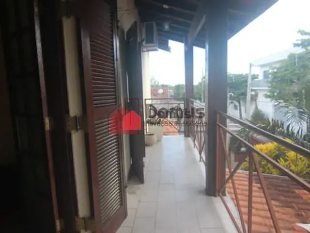 Casa com 300m², à venda, no bairro Residencial Comercial Vila Verde em Pindamonhangaba