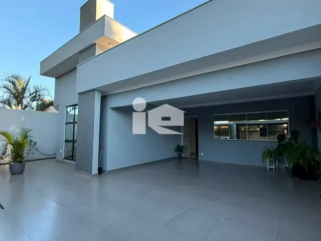 Casa 3 quartos e 4 banheiros, à venda, no bairro Jardim Asteca em Rolândia