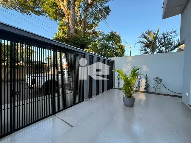 Casa 3 quartos e 4 banheiros, à venda, no bairro Jardim Asteca em Rolândia