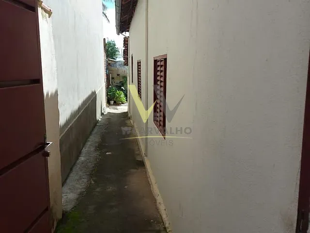 Casa com 460m² 2 quartos e 1 banheiro, à venda, no bairro Jardim Alexandrina em Anápolis