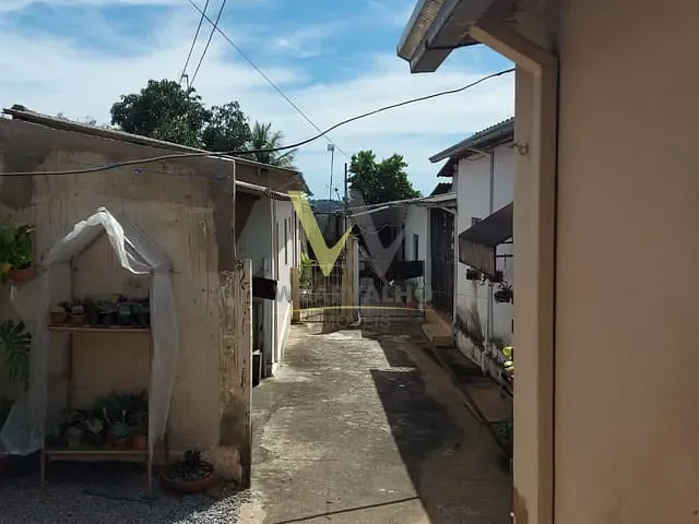 Casa com 460m² 2 quartos e 1 banheiro, à venda, no bairro Jardim Alexandrina em Anápolis