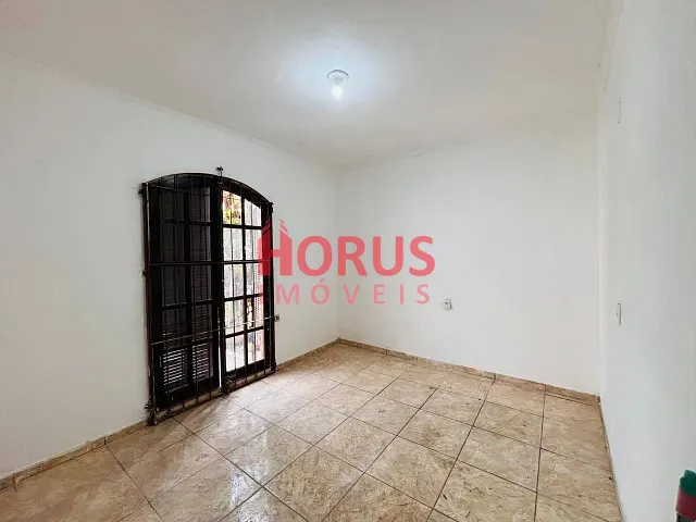 Casa 3 quartos e 1 banheiro, para alugar, no bairro Vila Palmeiras em São Paulo
