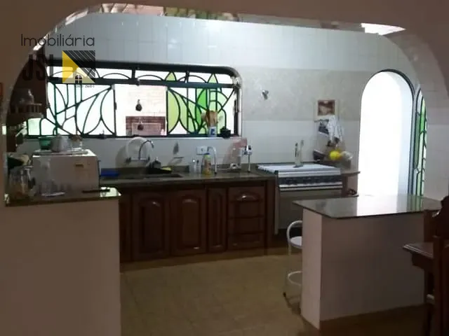 Casa com 300m² 3 quartos e 1 banheiro, à venda, no bairro Vila São João em Caçapava