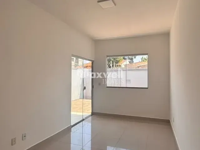 Casa com 180m² 3 quartos e 2 banheiros, para alugar, no bairro Setor Serra Dourada - 2ª Etapa em Aparecida de Goiânia