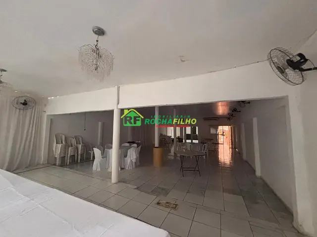 Casa com 710m², à venda, no bairro Centro em Timon