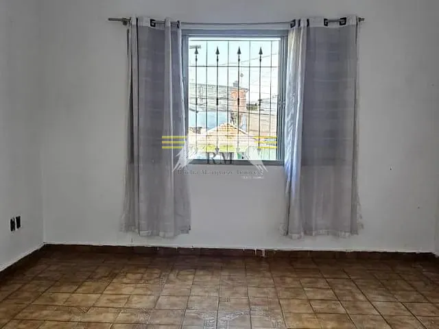 Casa com 225m² 2 quartos e 2 banheiros, para alugar, no bairro Vila Antonieta em São Paulo