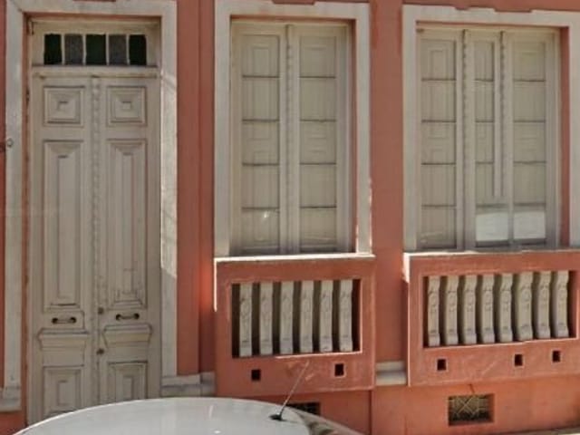Casa com 340m² 3 quartos e 5 banheiros, à venda, no bairro Centro em Pelotas
